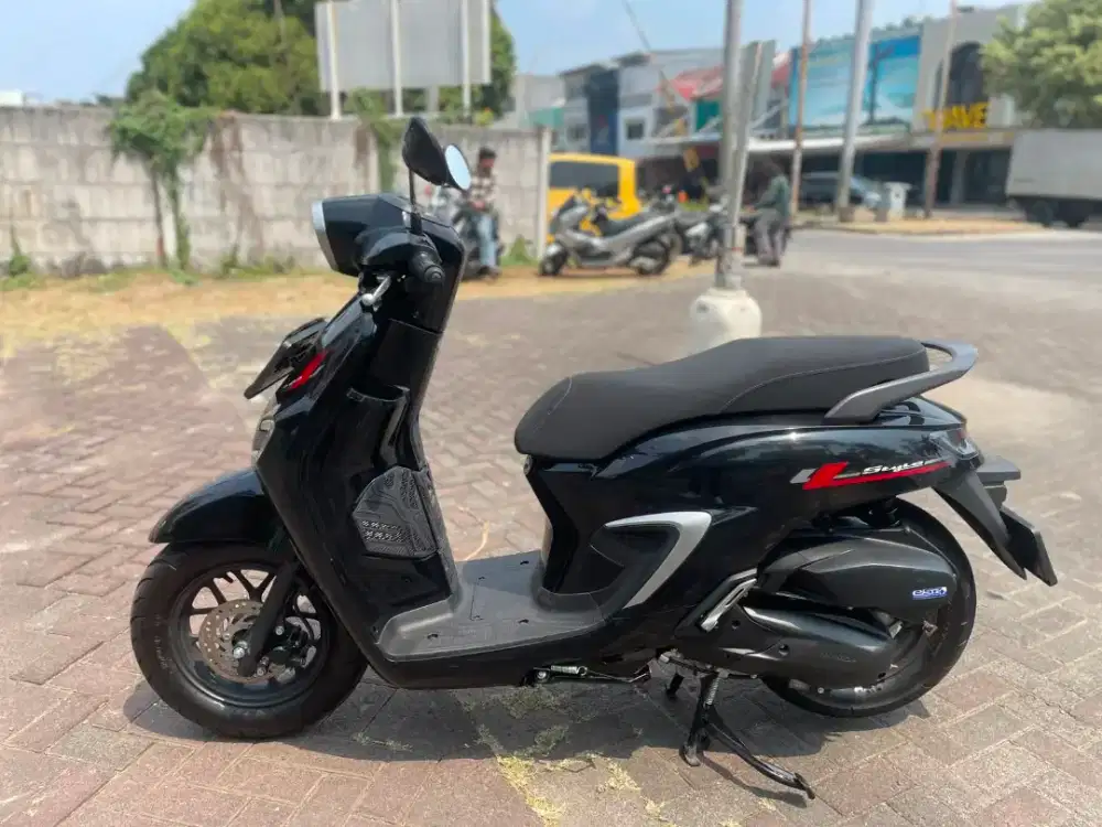 HONDA STYLO CBS 2025 KM 4K ASLI