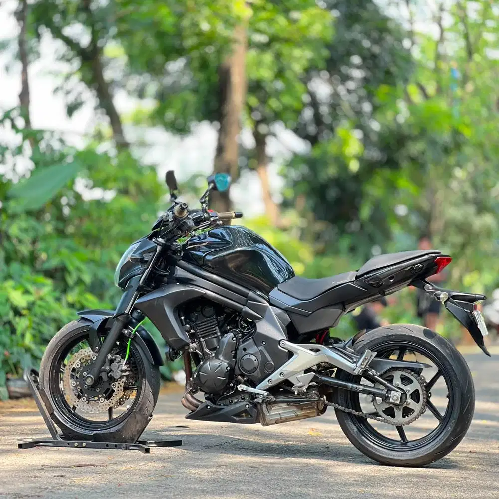 KAWASAKI ER6N 650 2012 BLACK KM 20K PAJAK PANJANG SIAP PAKAI