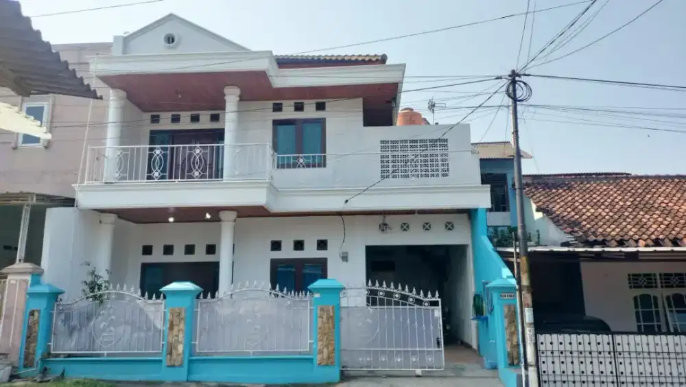 Rumah strategis 2 lantai di pusat kota bandar Lampung