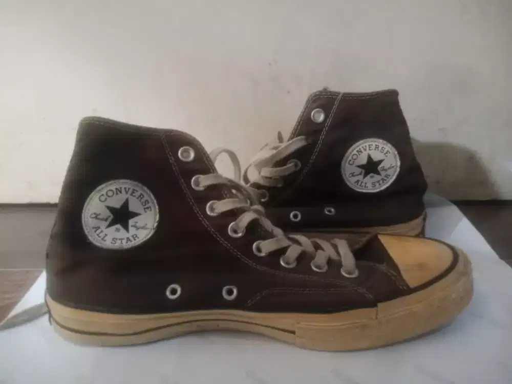 Sepatu CONVERSE dan PENTOPEL