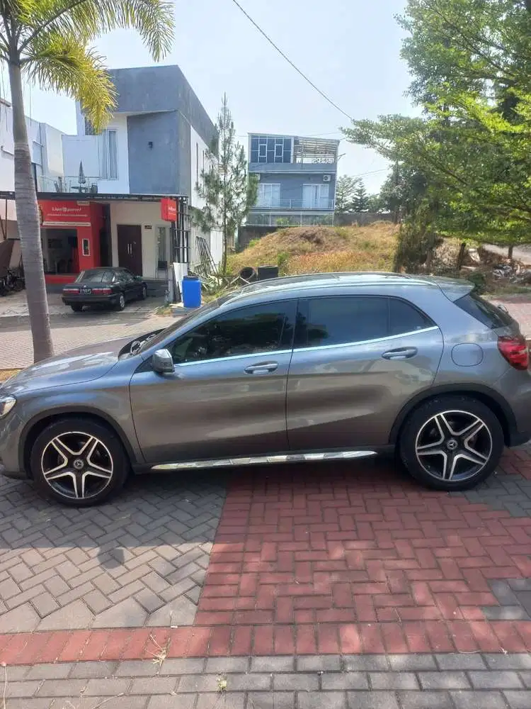 Mercedes-Benz GLA200 2018 Bensin
