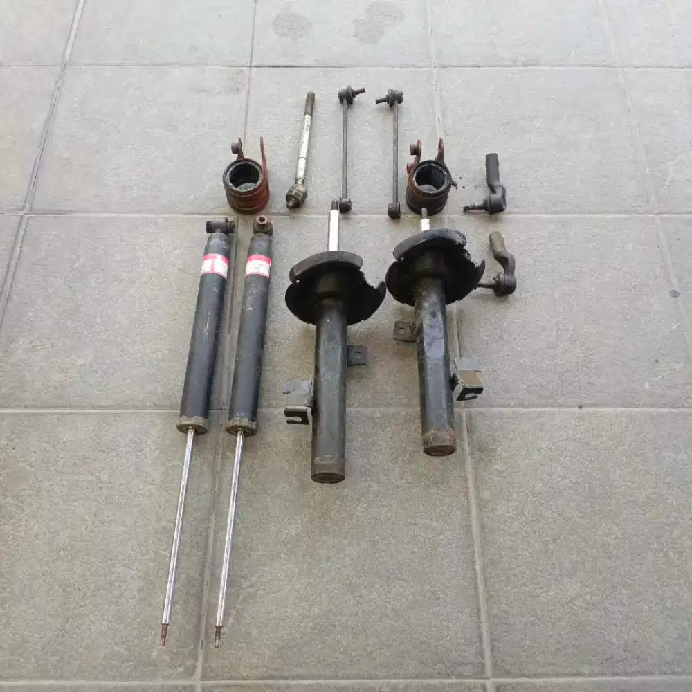 Set kaki kaki mazda biante