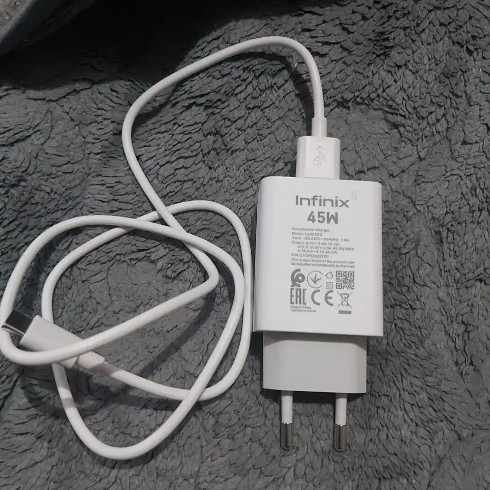 Charger Original  45W bawaan infinix