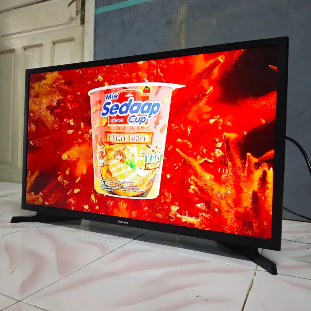 jual TV led SAMSUNG smart Digital 32in kondisi normal & tdk ada minos