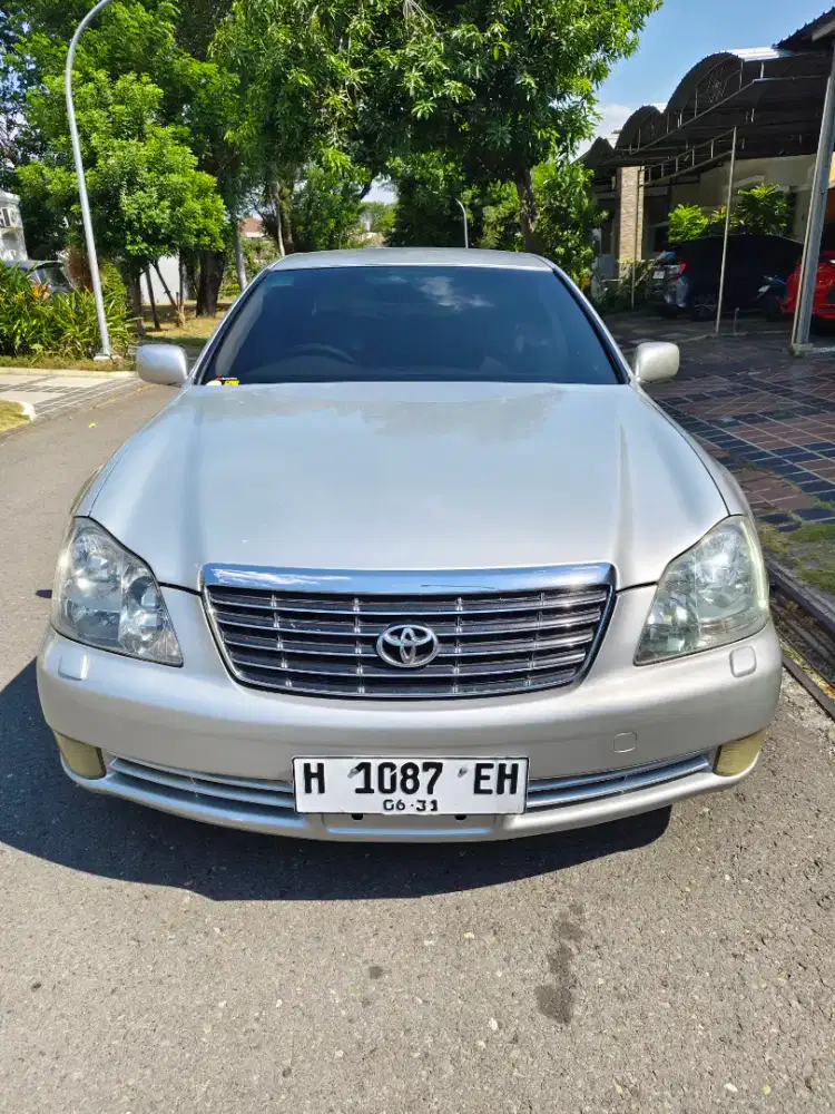 Dijual Toyota Crown Royal Saloon ATPM 2005