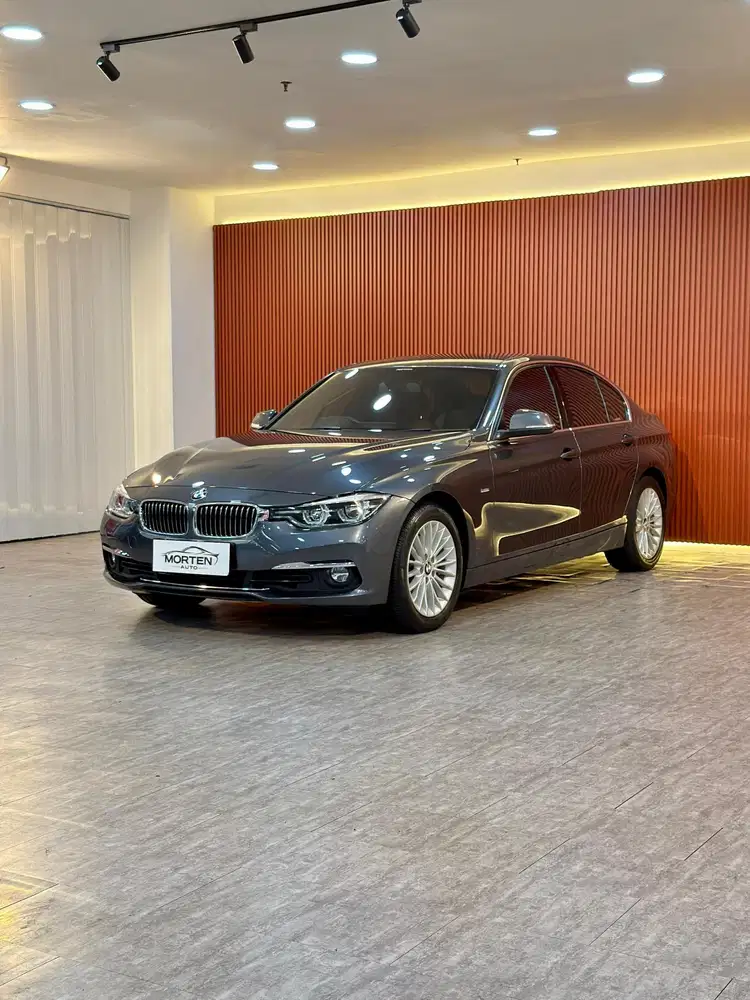 BMW 320i LCi Luxury F30 2019