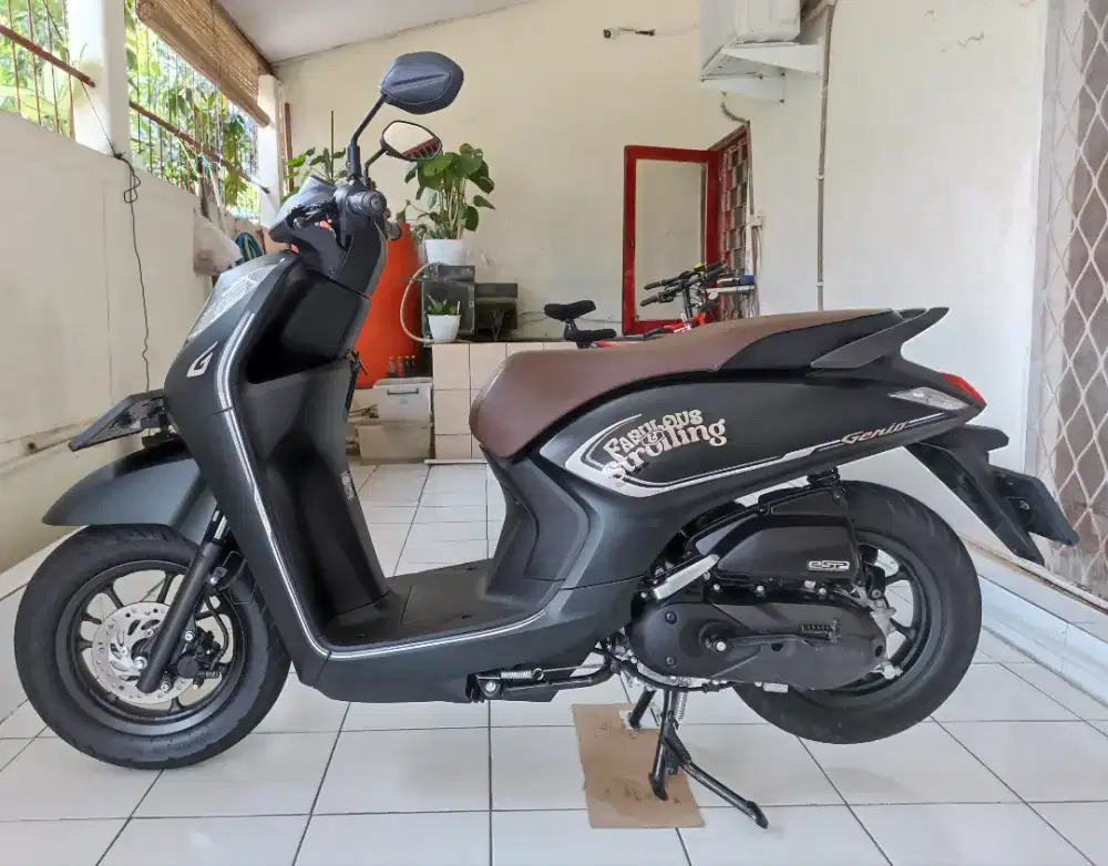 Honda genio CBS ISS tahun 2025 km 4000 plat Bekasi kota