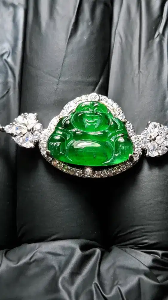 Gelang Batu Giok Natural
Jadeite Jade Type A
Lengkap Memo