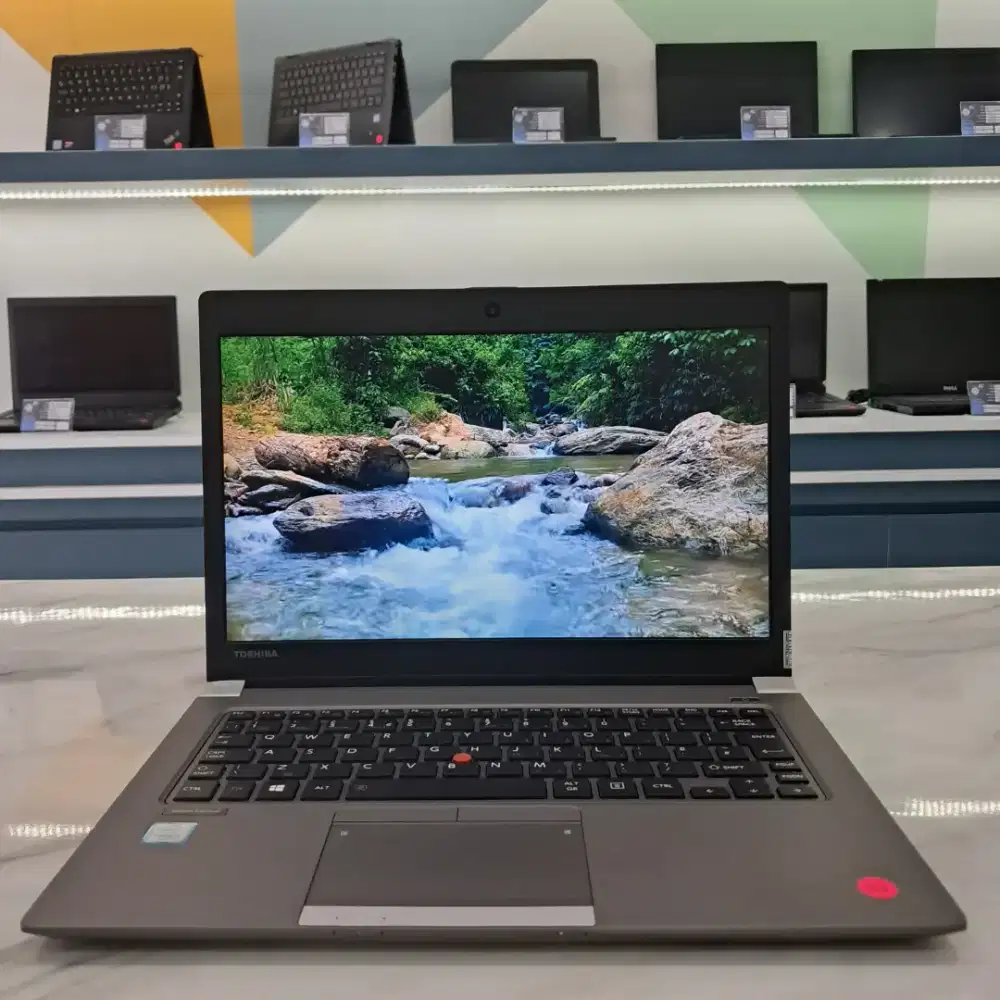 (T05) Laptop TOSIBHA /8G/256GB Cocok untuk pelajar