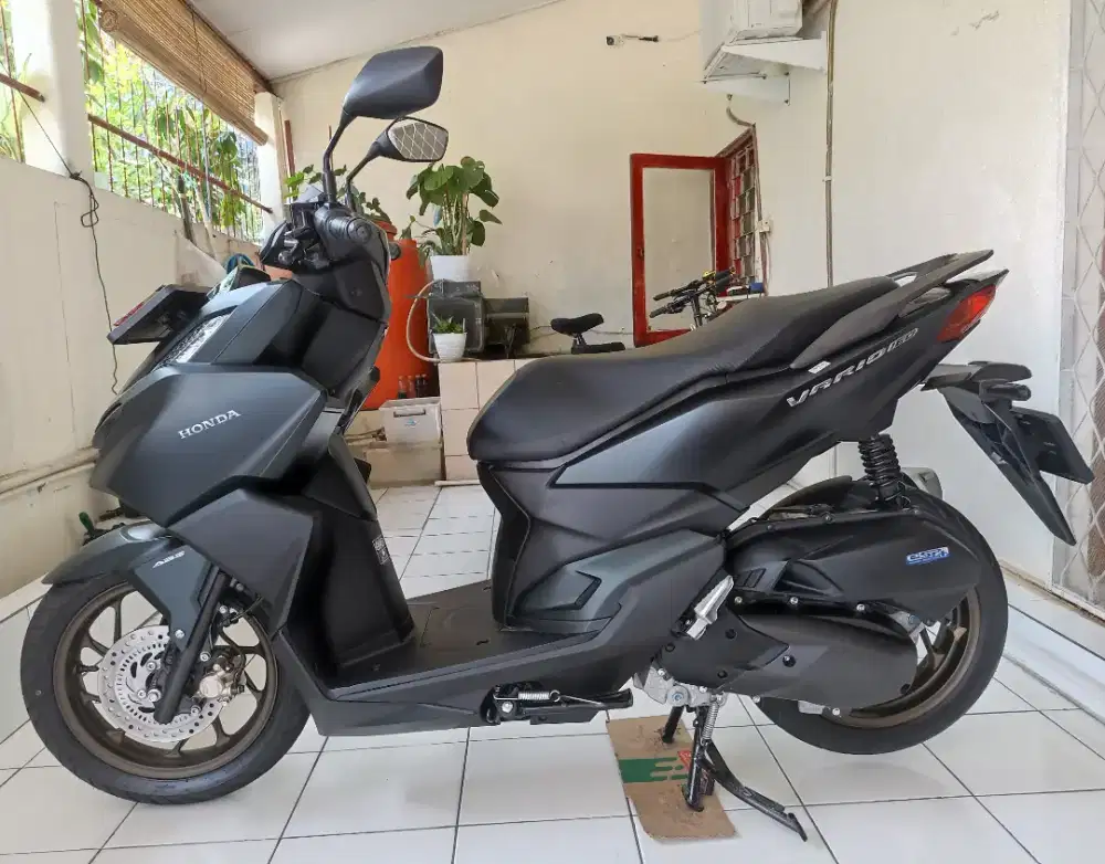 Honda vario 160 ABS tahun 2026 km 4000