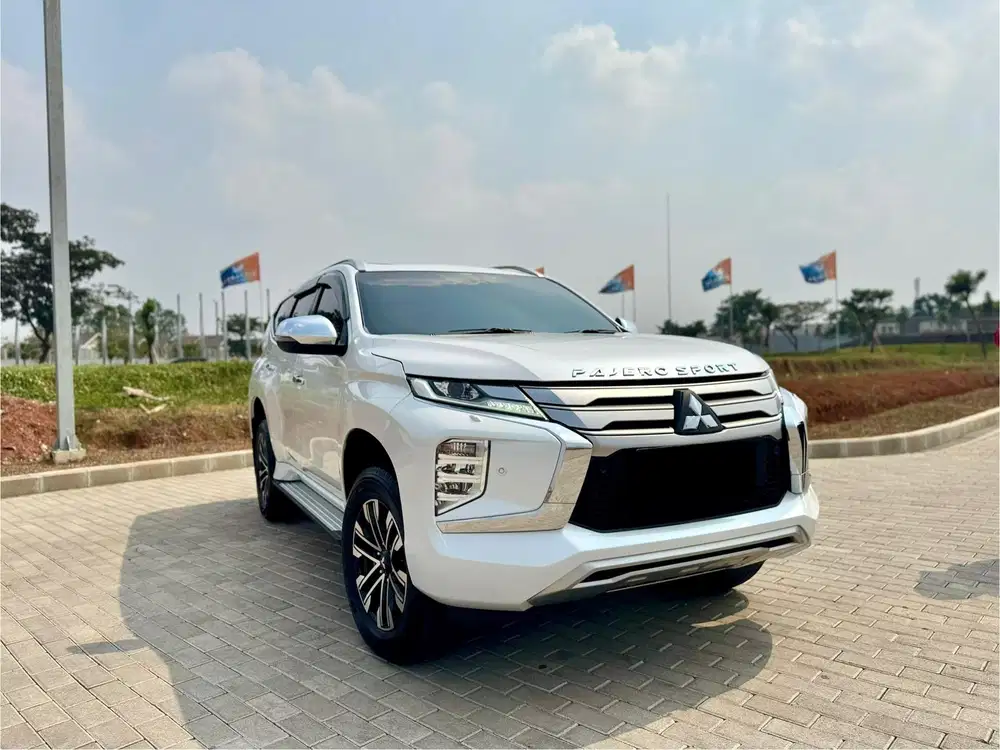 (KM 13 RIBU) Mitsubishi Pajero Sport Dakar Sunroof Putih 2024 LIKE NEW