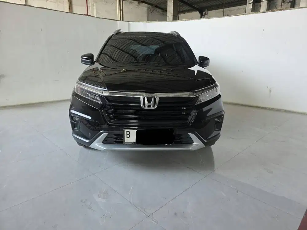 Low km 33rban Honda BRV Prestige AT ( Matic ) 2022 Hitam ganjil mulus