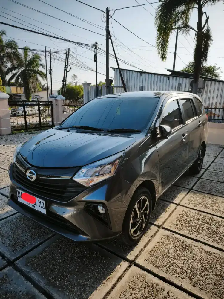 Daihatsu Sigra R M/T 2024 abu-abu metalik