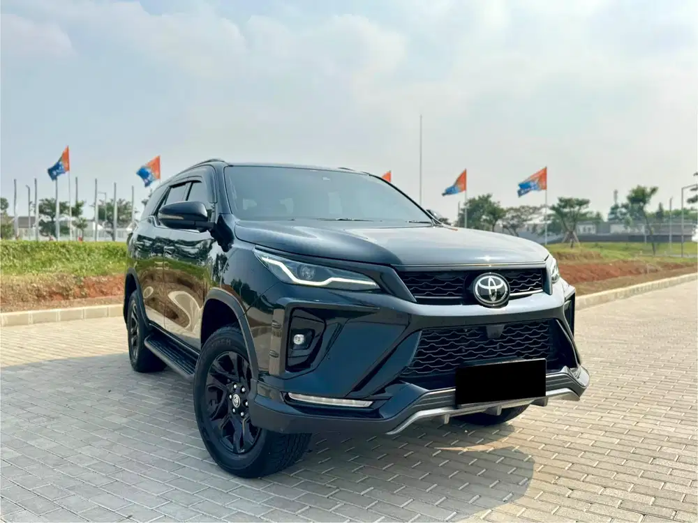 (KM 14 RIBU) Toyota Fortuner VRZ GR 2.8 Legender TSS Hitam 2025 GRESS