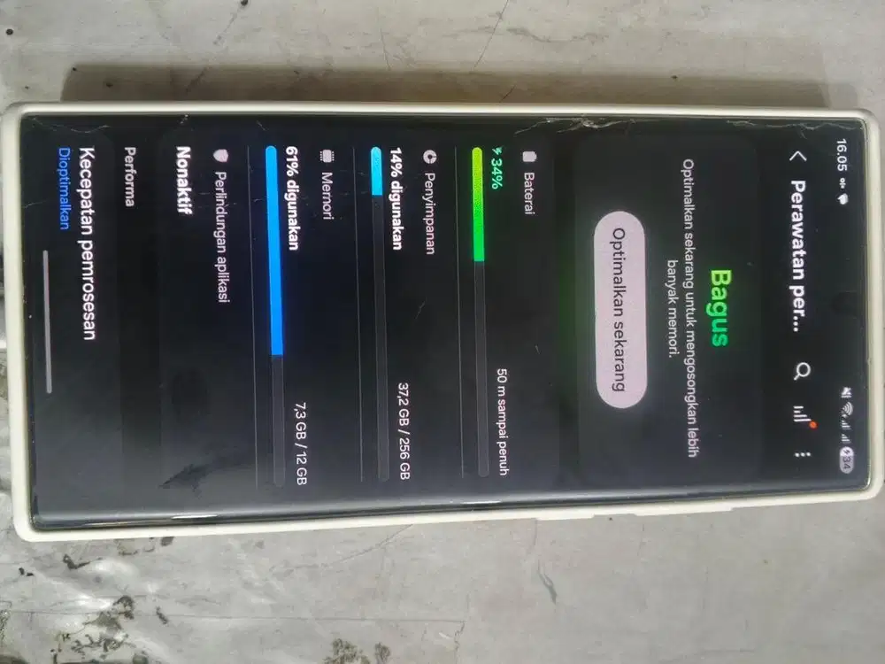 Samsung S22 Ultra sein 12/256 resmi retak dan noda msih bgus bs Tt