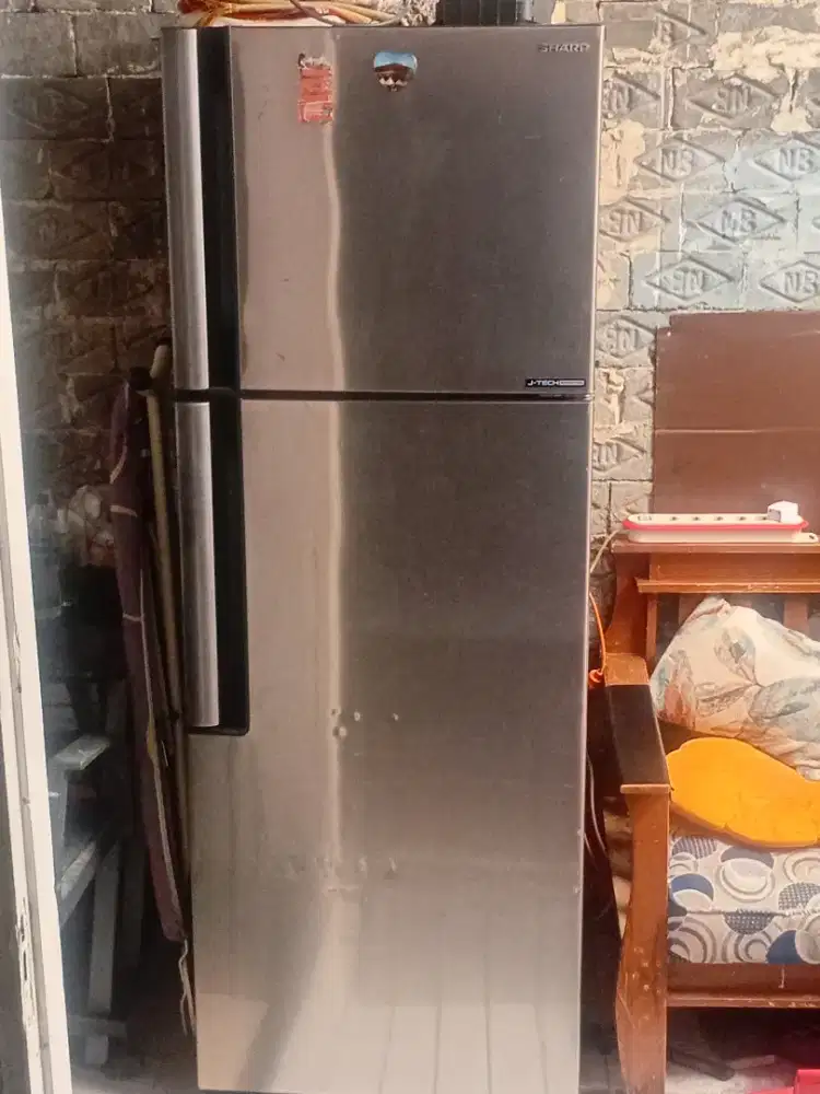 Kulkas Sharp 2 pintu J tech inverter