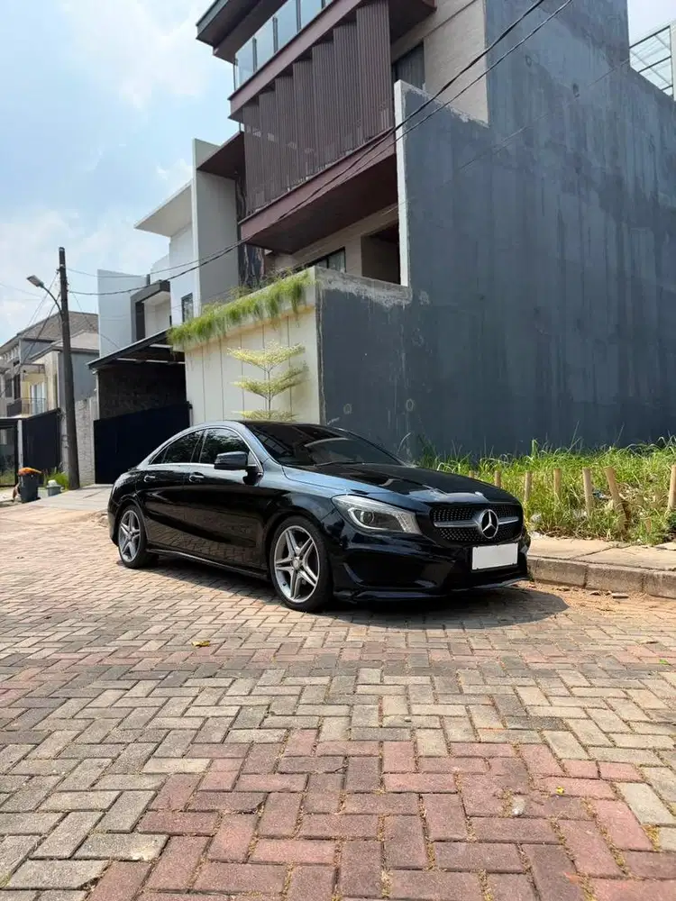 MERCEDES BENZ CLA200 2015 AMG SPORT MERCY CLA 200 2014 LOW MILES !