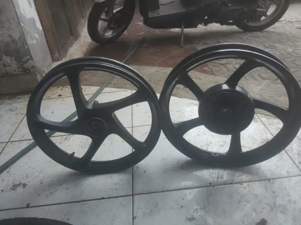 Velg motor R 14