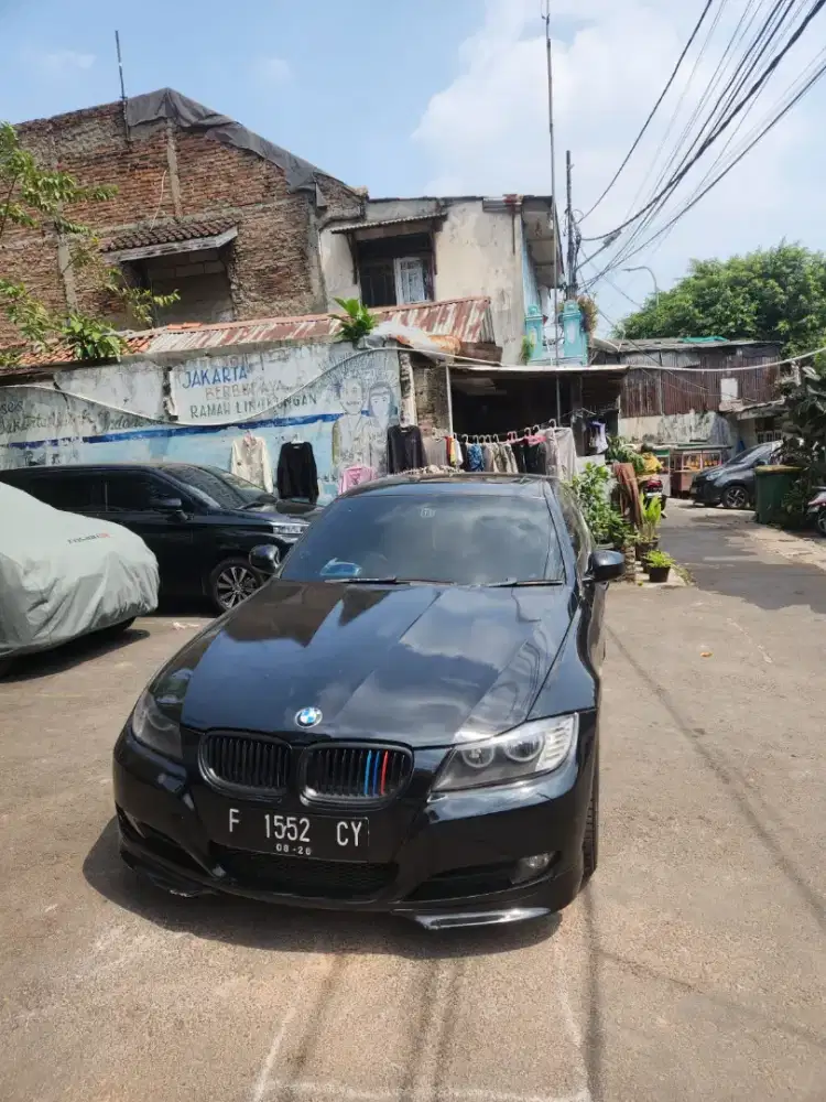 Bmw E90 320i normal siap pakai