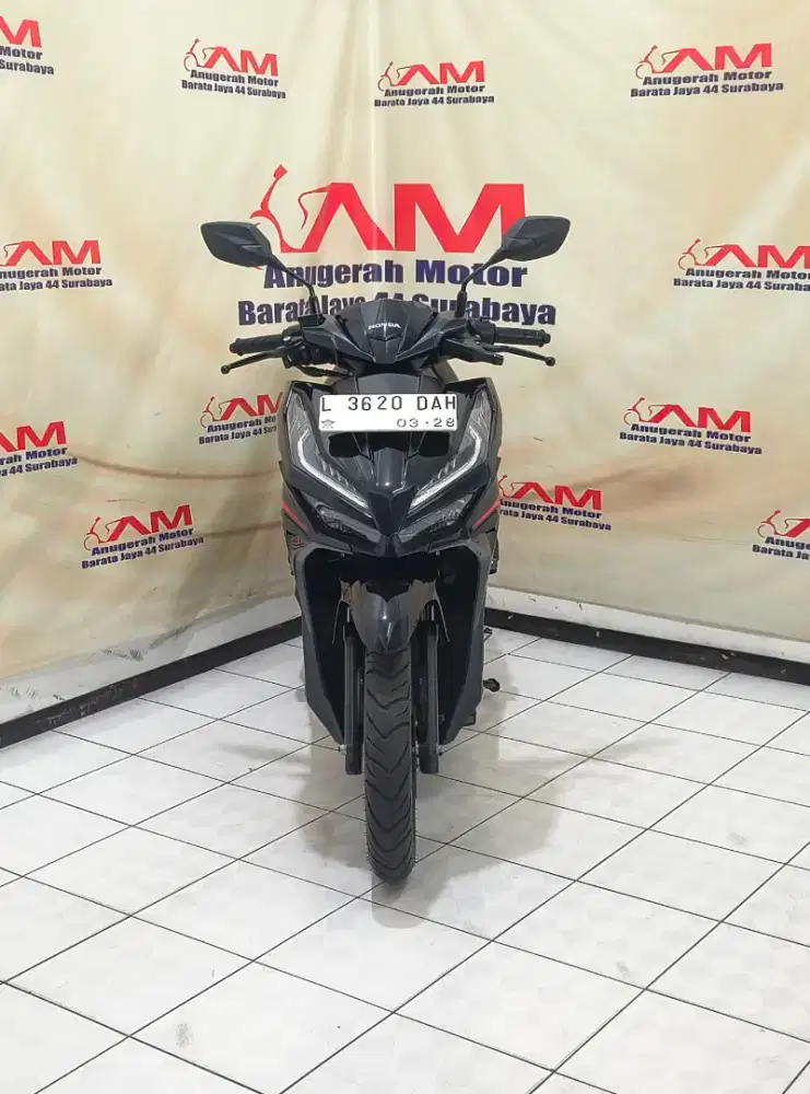 Km 2 Ribu Honda vario 125  tahun 2023 Hitam glossy