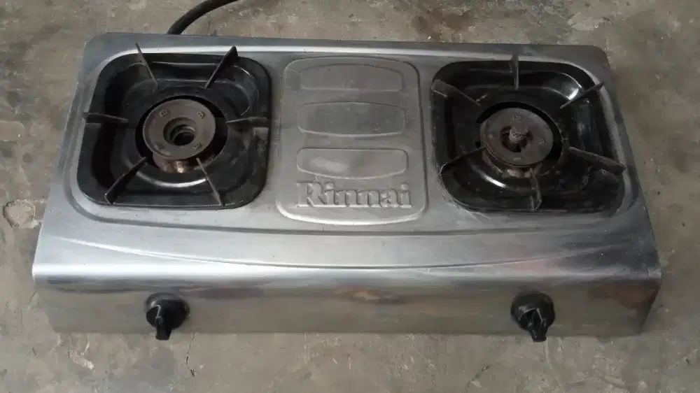 Kompor gas rinai rinnai 2 tungku siap pakai bekas