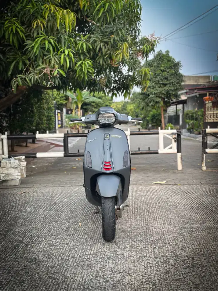 VESPA SPRINT S 150 ABS 2023 ABU - TERMURAH SEINDONESIA