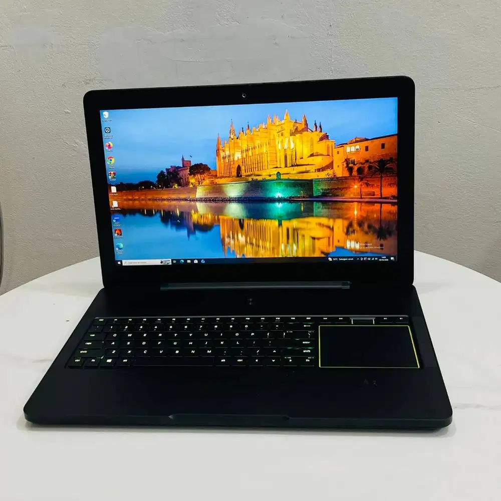 Laptop RAZER BLADE PRO Core i7 Gen7 Ram 16gb 17inch N-EC