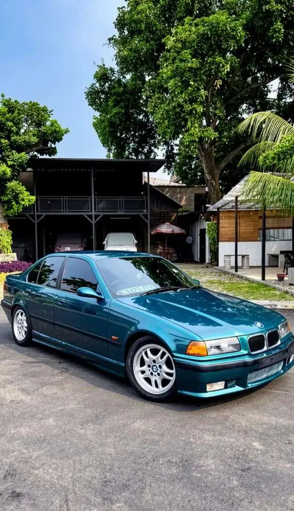 BMW 320i 1994 Bensin