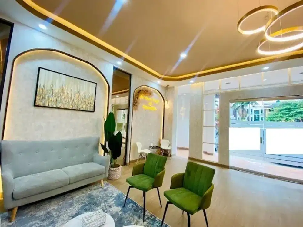 Ss.3680 - Murah !! Dijual Ruko Minimalis 7x15 Siap Pakai Full Furnish dengan Peralatan Klinik Kecantikan di Gading Park View Hadap Utara
