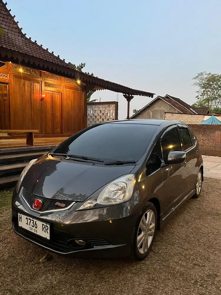 HONDA JAZZ RS MATIC 2010
