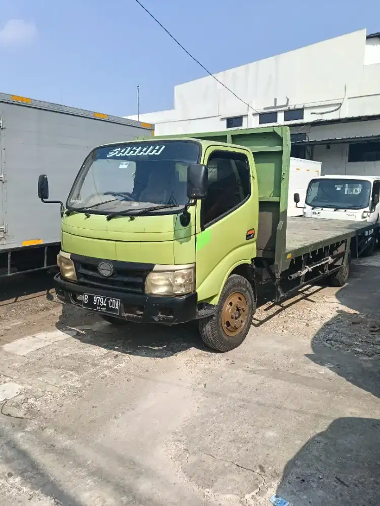 Hino Dutro 130MDL Double Losbak 5.7 meter 2011