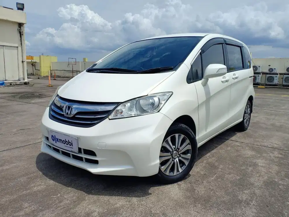 DP 1 JUTA Honda Freed 1.5 S Bensin-AT 2013 Abu-Abu CWMOB