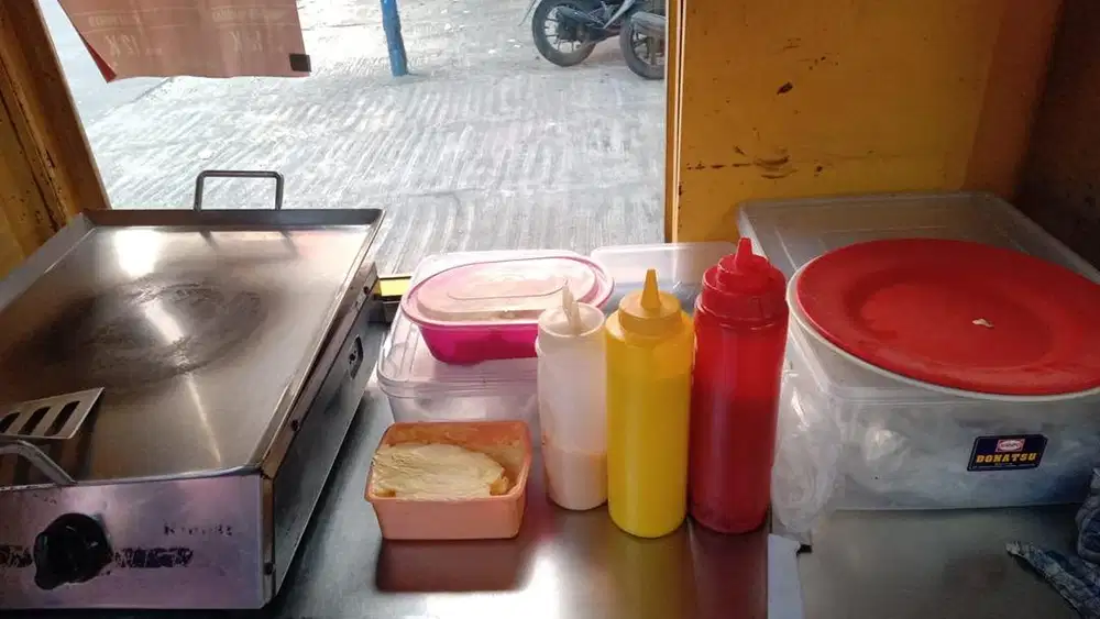 Dibutuhkan karyawan kebab everydays