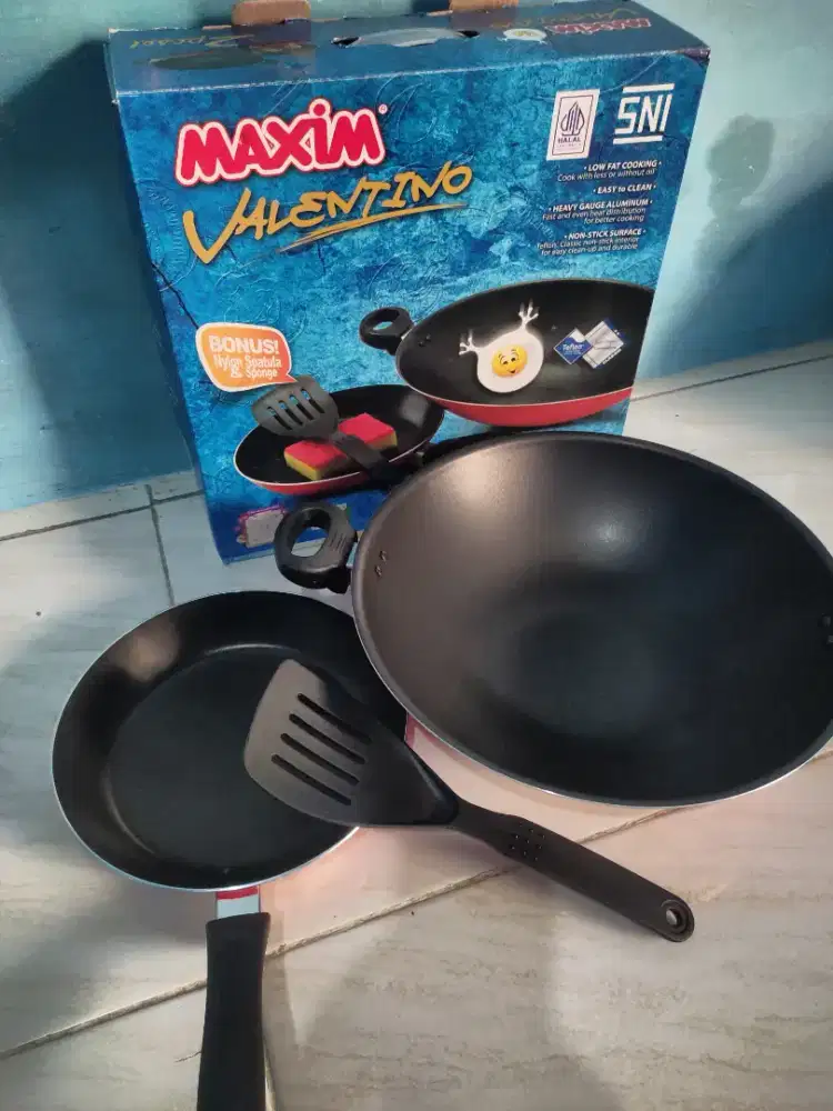 Jual 1 set teflon maxim Valentino