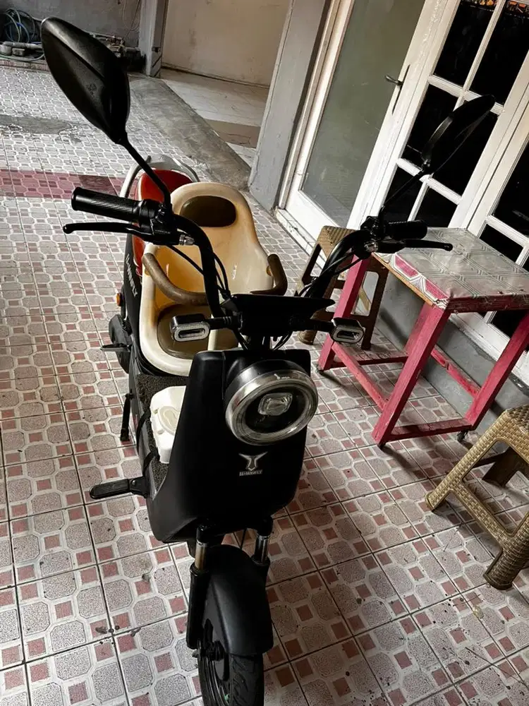 Sepeda Listrik Uwinfly D8