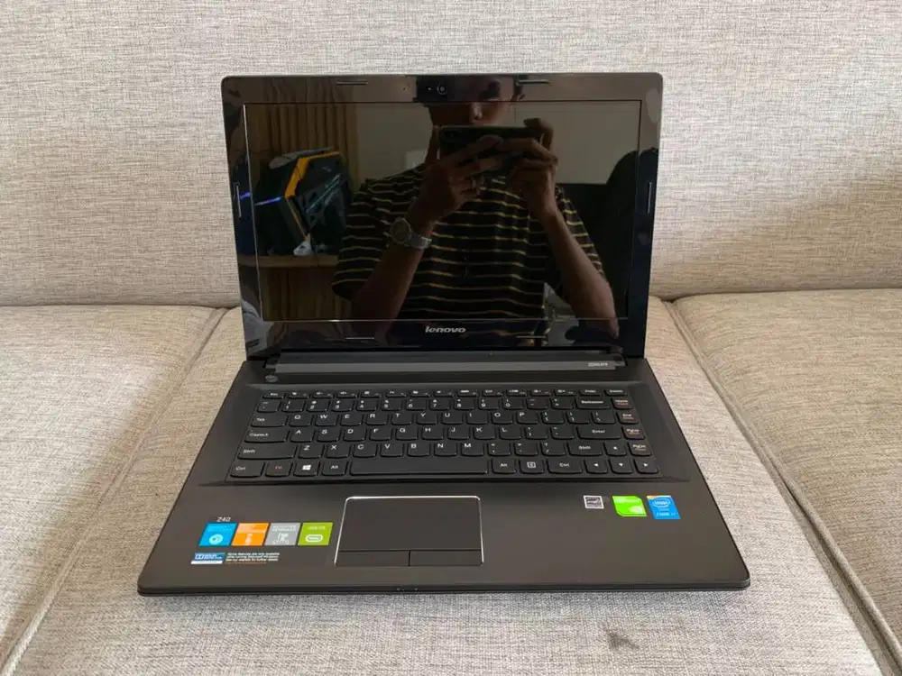 Lenovo Z40 - 70 Intel Core i7 4510U RAM DDR3 4GB SSD 128GB Siap Pakai