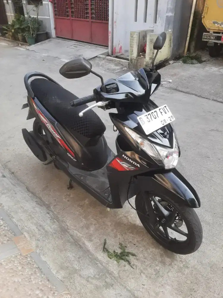 Honda Beat Fi 2014 ss lengkap mesin bagus plat Bekasi kabupaten