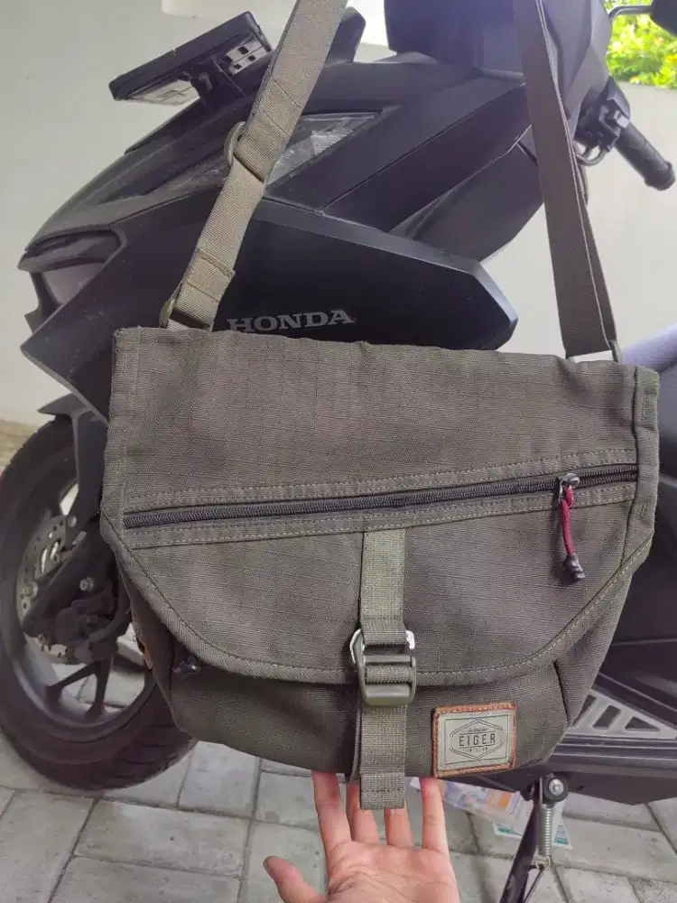 Tas slingbag eiger