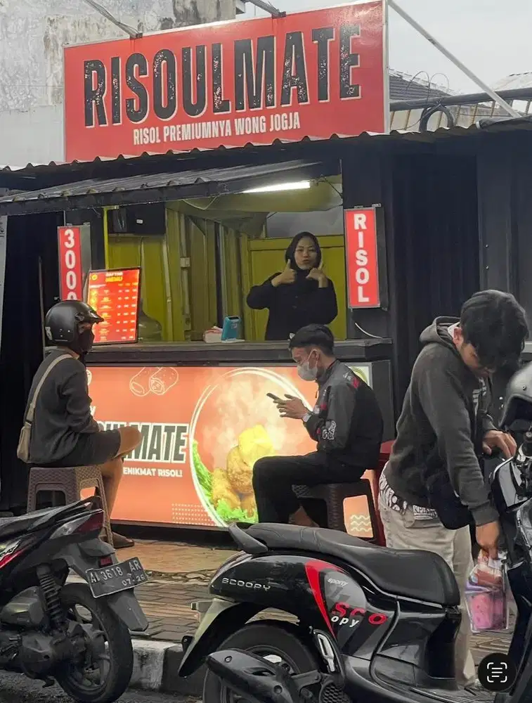 Lowongan jaga stand risol