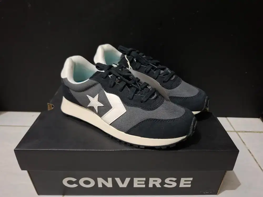 Sepatu converse omega trainer ox
