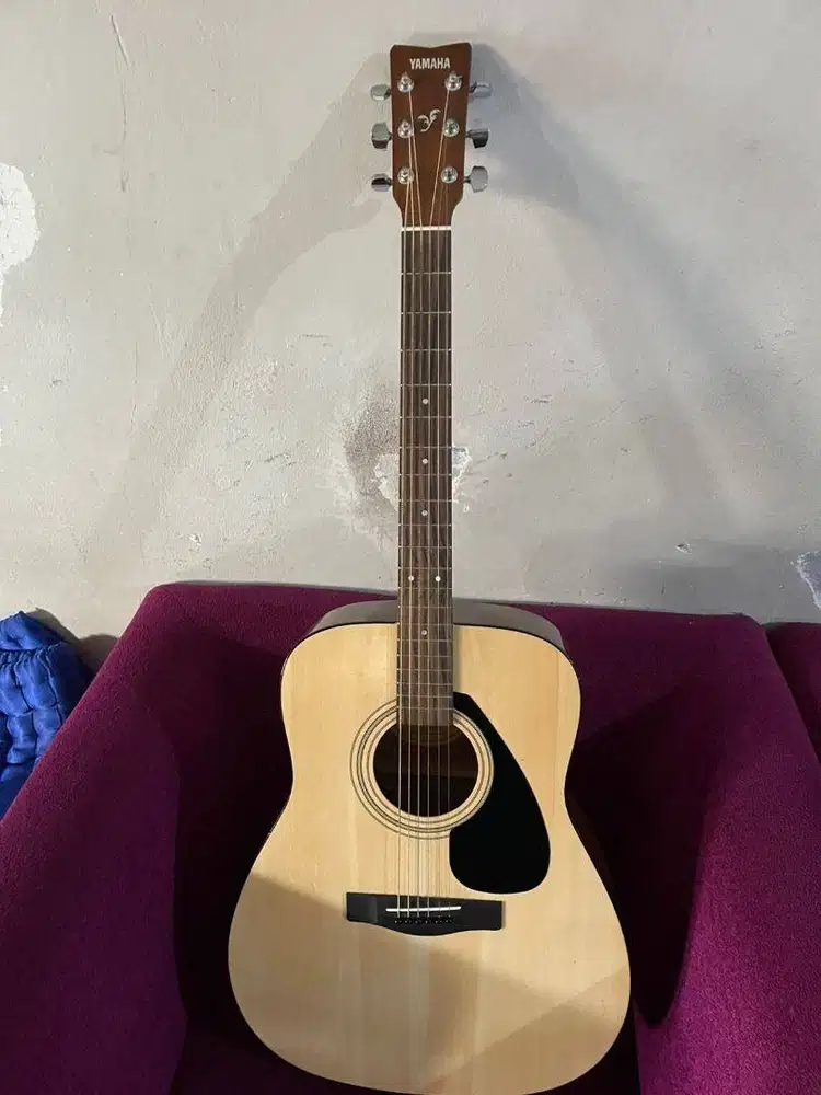 Jual Gitar Yamaha F310 (NEGO AMPE JADI)