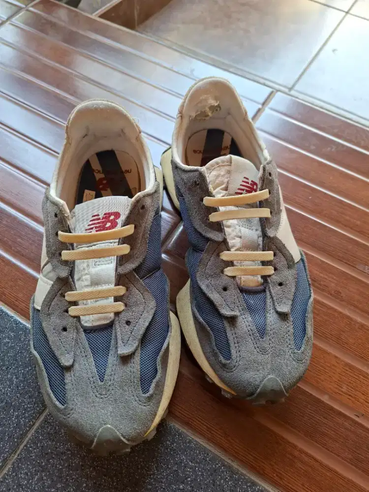 NEW BALANCE 327 size 40.5cm