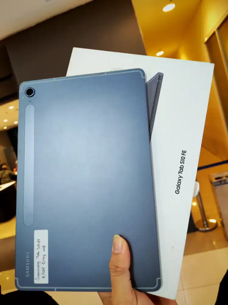 Samsung tab s10 fe 8/128 sein like new