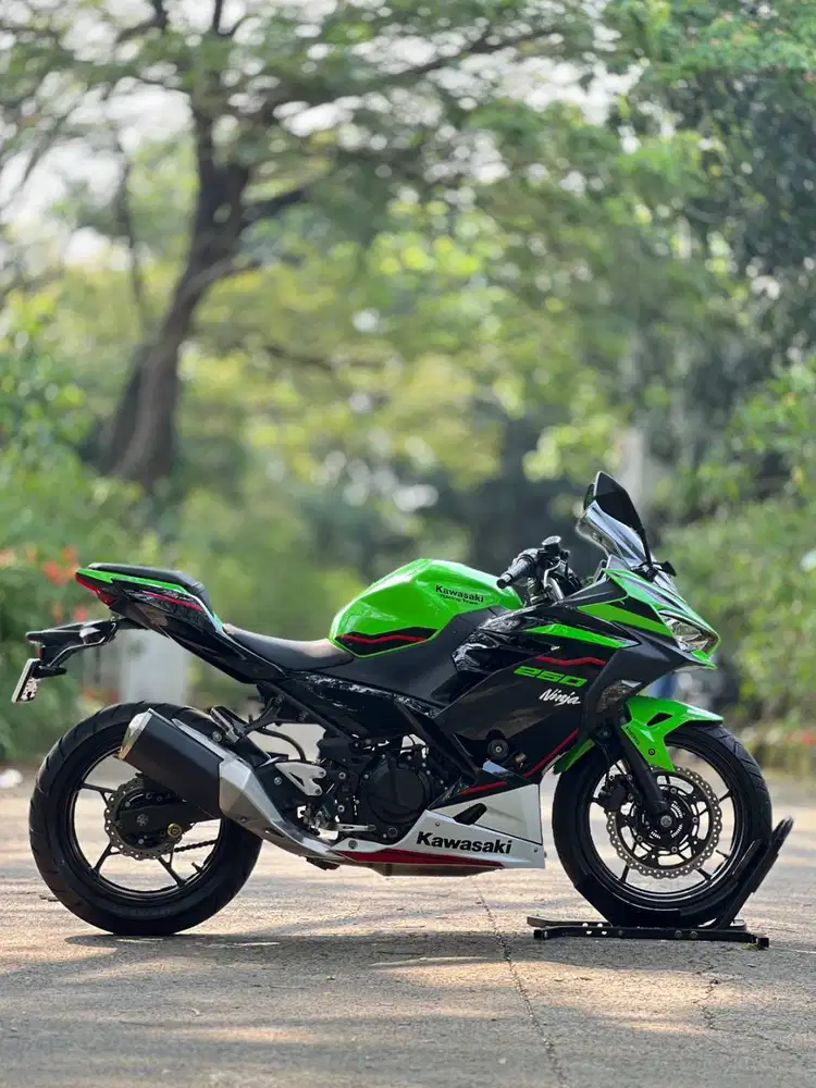 KAWASAKI NEW NINJA 250 FI ABS KEYLESS HIJAU 2021 KM LOW PAJAK PANJANG