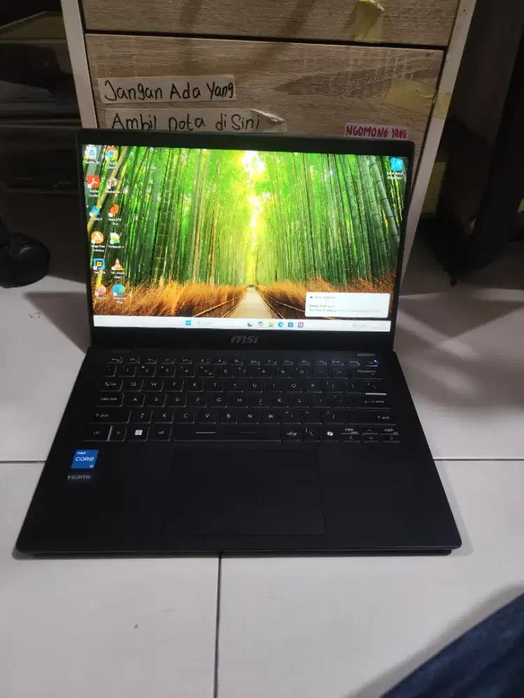 Laptop MSI modern 14 c12mo Intel core i5-1215u 8/256 SSD