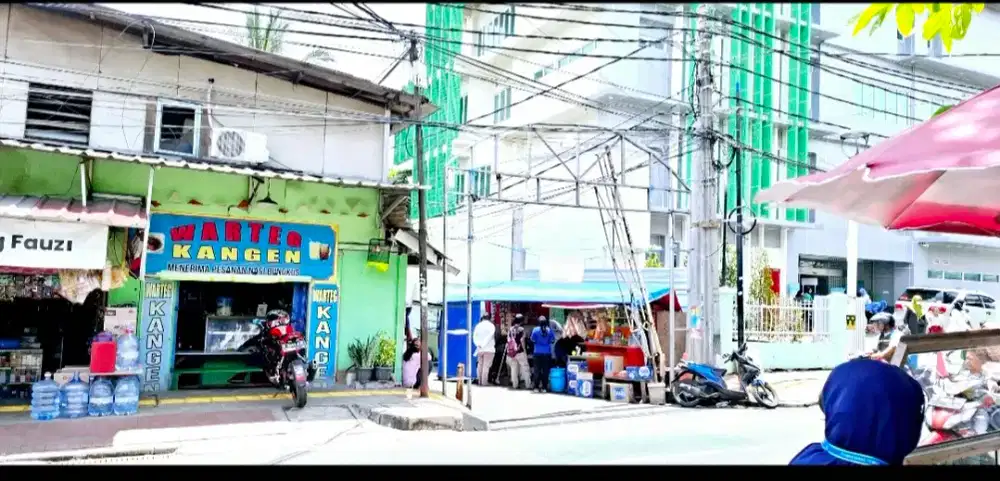 KOST KARYAWAN/WATI TEBET