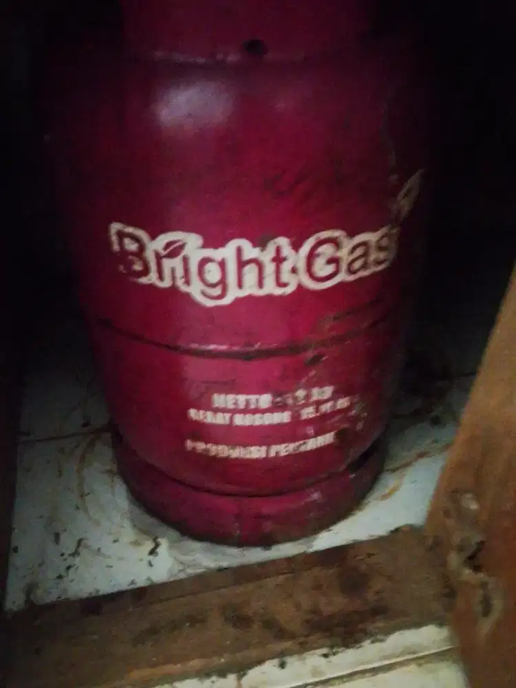 Di jual cepat tabung gas 12kg isi separuh