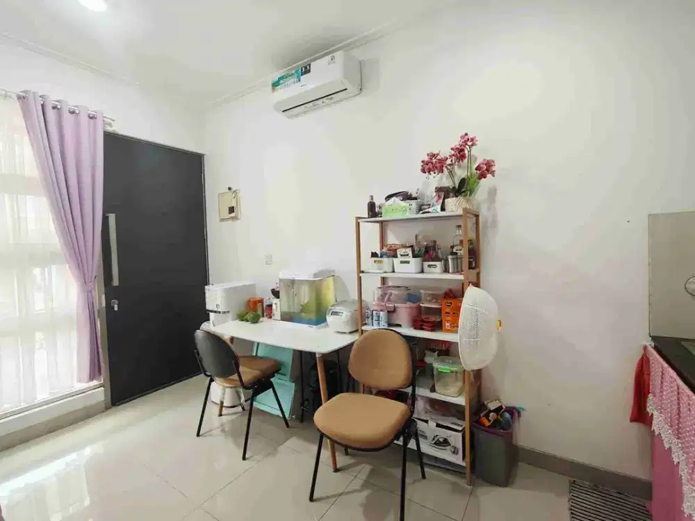 DISEWAKAN MURAH BANGET RUMAH PIK2 4,5X10 2LT 2BR SUDAH FURNISH TINGGAL BAWA KOPER