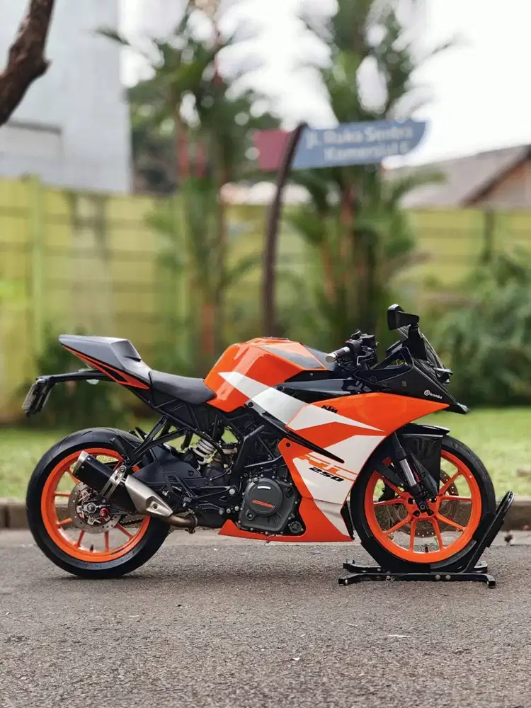 KTM RC 250 ABS 2018 ORANGE KM 15K PAJAK HIDUP SIAP PAKAI