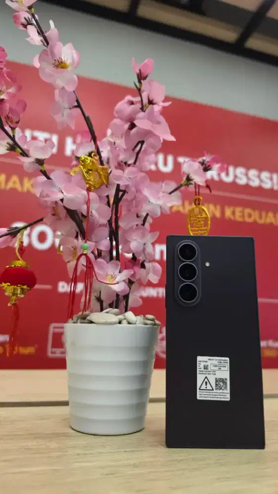 PRE ORDER SAMSUNG GALAXY ZFOLD 8